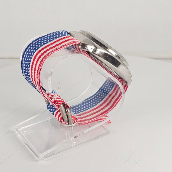 Gossip Quartz Watch White Dial 39mm Case Red White Blue Fabric Band Tested - Picture 10 of 15